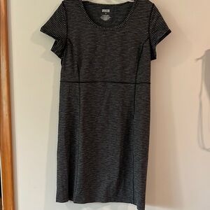 Duluth Trading Co Black and‎ Gray Sheath Dress